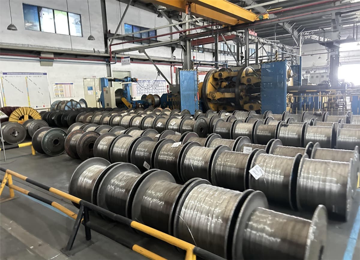 Xinguang optical cable production workshop